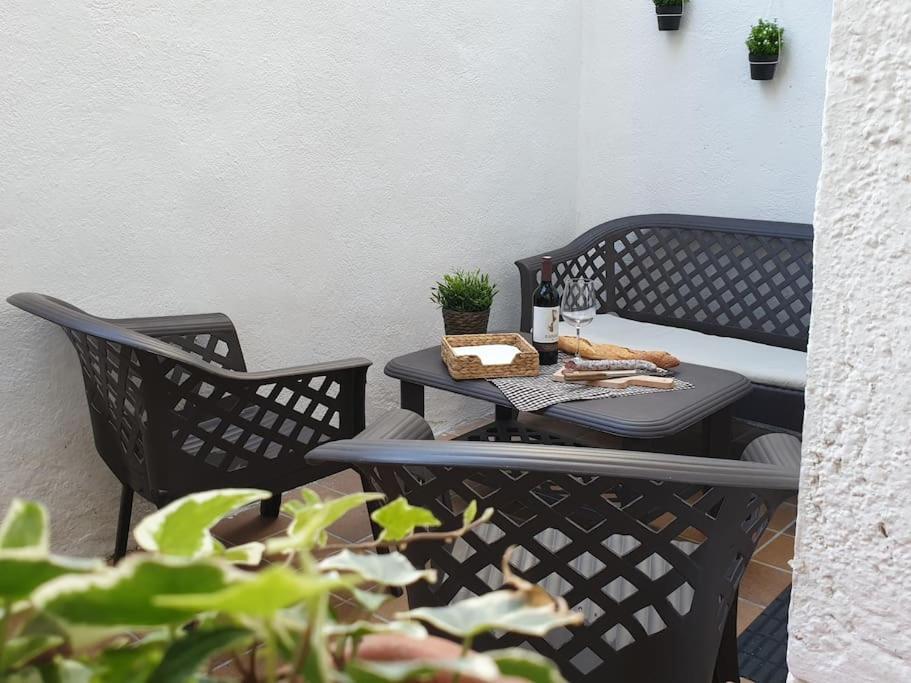 Casa Ramona Apartamento De Pueblo Con Patio En El Centro De Sant Joan Sant Joan de les Abadesses Εξωτερικό φωτογραφία