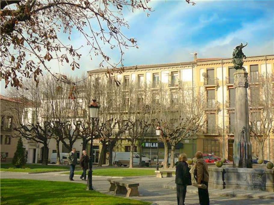 Casa Ramona Apartamento De Pueblo Con Patio En El Centro De Sant Joan Sant Joan de les Abadesses Εξωτερικό φωτογραφία