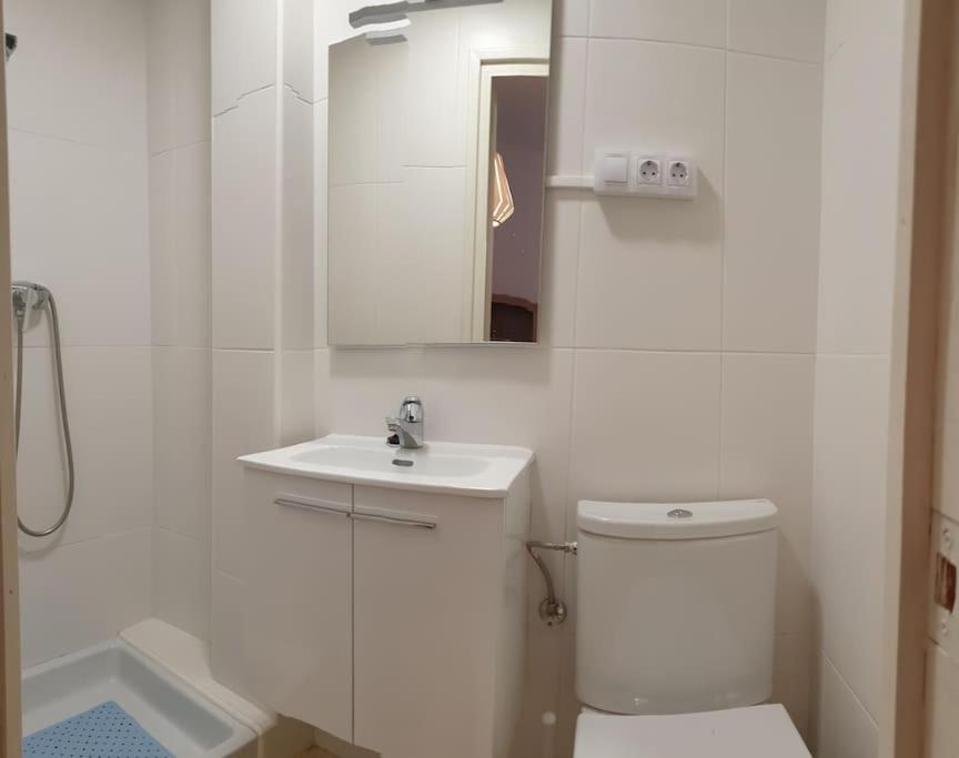 Casa Ramona Apartamento De Pueblo Con Patio En El Centro De Sant Joan Sant Joan de les Abadesses Εξωτερικό φωτογραφία