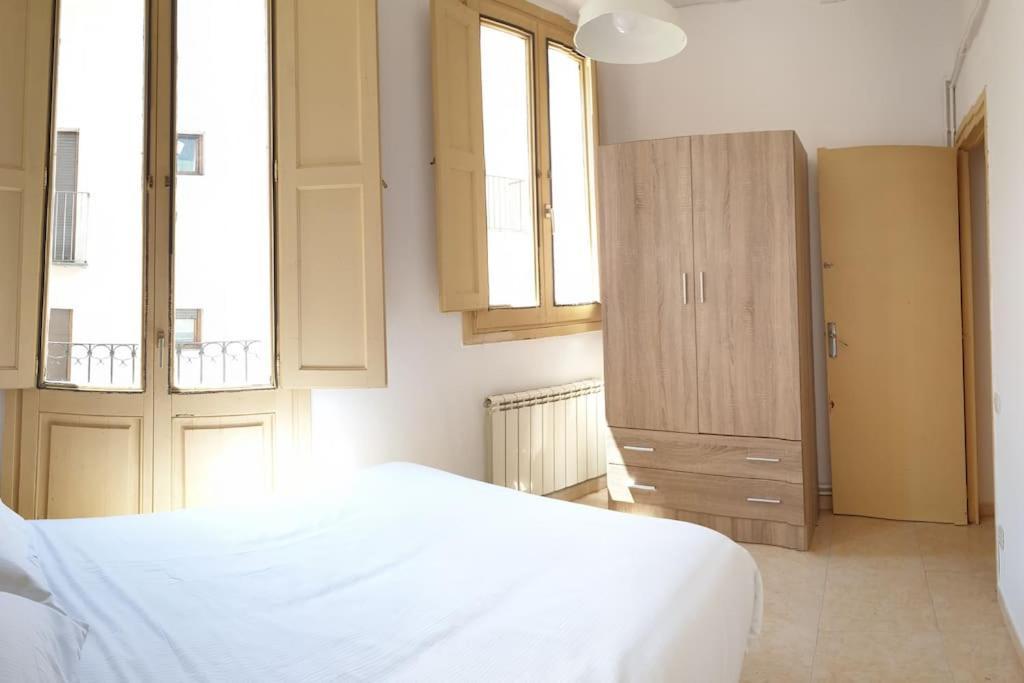 Casa Ramona Apartamento De Pueblo Con Patio En El Centro De Sant Joan Sant Joan de les Abadesses Εξωτερικό φωτογραφία